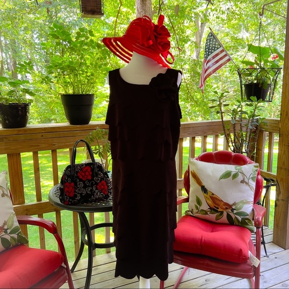 julia jordan Dresses & Skirts - Julia Jordan Black Dress, Size 14, Waterfall, Excellent Condition